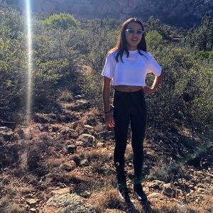 Meet your Posher, Chloe